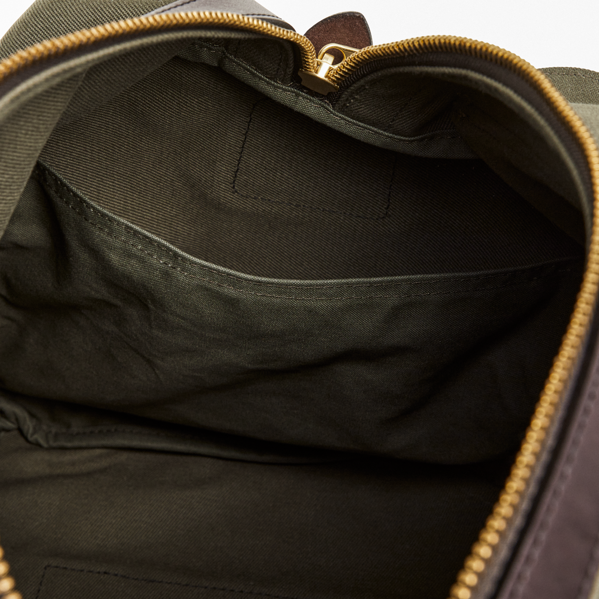 Alternate view of the Cozyhomegoodmark Medium Rugged Twill Duffle Bag - Otter Green